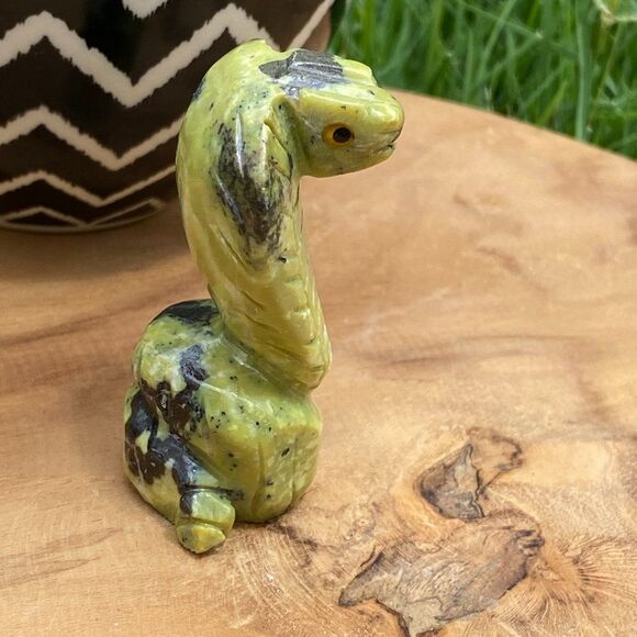 Serpentine Cobra - approximately 2" tall - Picture 4 of 8